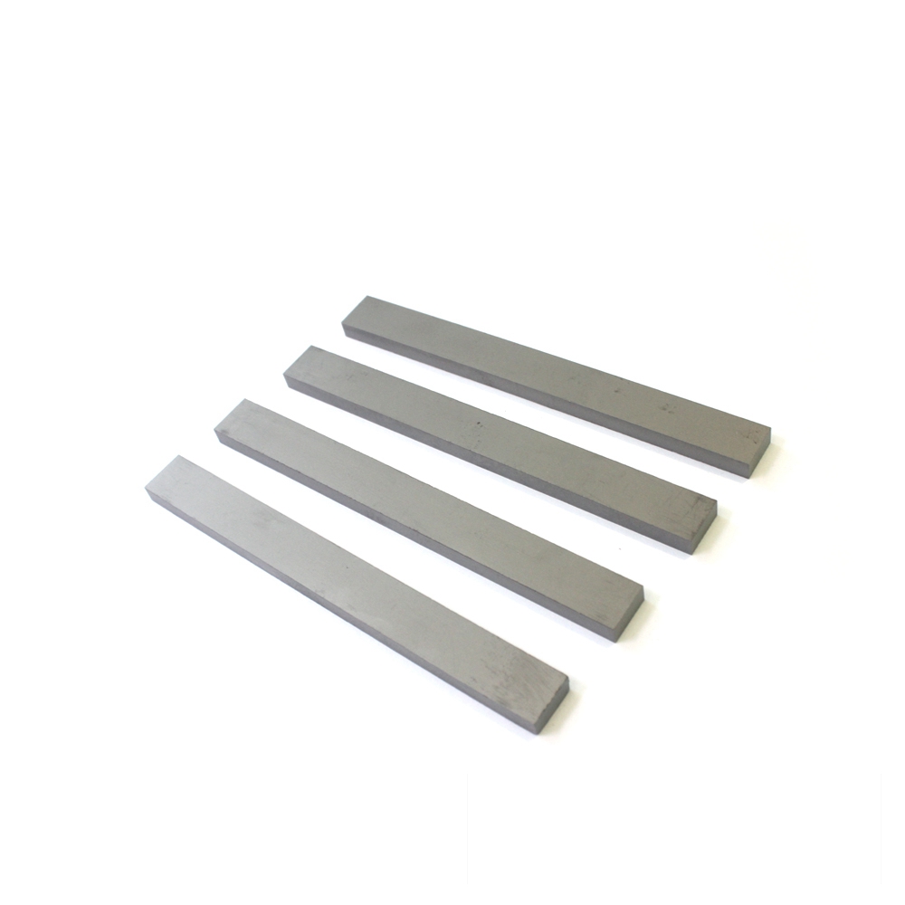 Wear resistant carbide strip